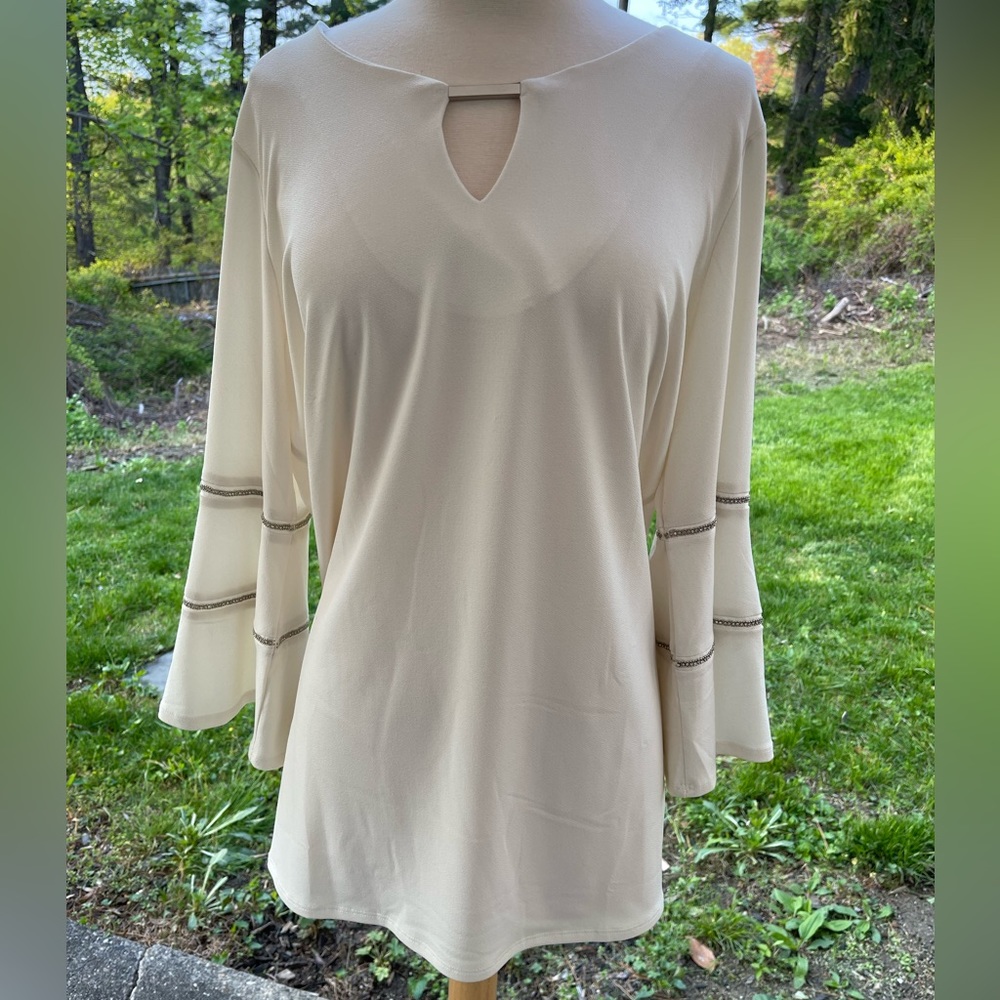 NWT Elegant JM Collection 1X Dressy Formal  vneck Bling Blouse Top